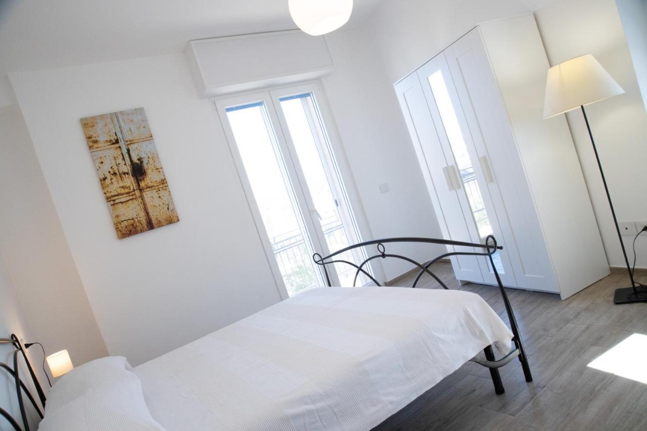 M&Mapartments โมโนโปลี ภายนอก รูปภาพ